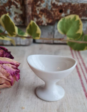 ANCIEN RINCE OEIL SUR PIED EN PORCELAINE