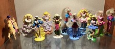 Lot 11 Poupées Barbie