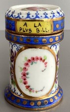 Porcelaine de Sèvres Vincennes, Rare boîte à poudre, signature bleu année 1753