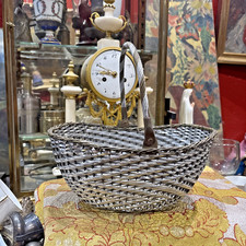 ancien panier en metal
