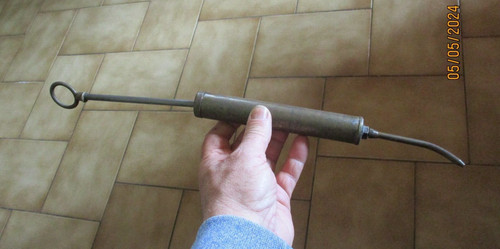 Ancienne pompe graisse - à,