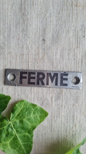 Ancienne petite plaque alu - ancienne, fer