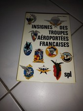 Livre Insignes Des Troupes