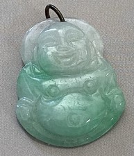 Petit Buddha Pendentif jade