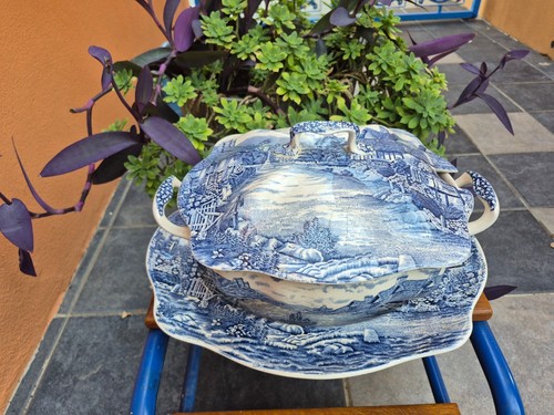 Soupière avec plat