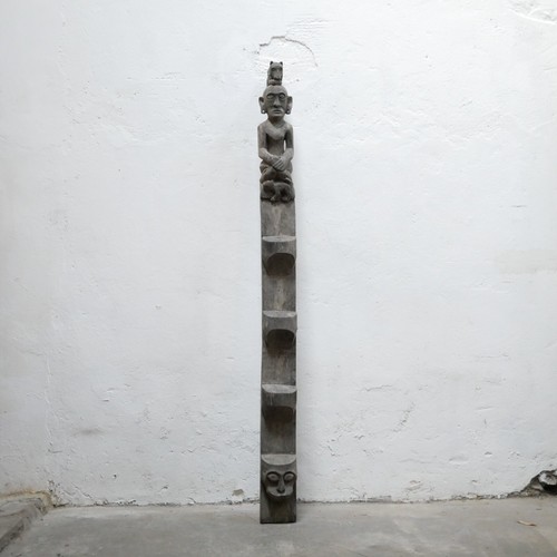 échelle brutaliste bois - brutaliste, en