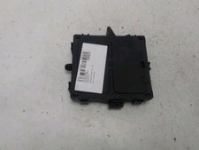 BOITIER FUSIBLES interieur