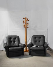 Jakob, la paire de fauteuils