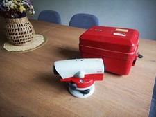 Niveau optique leica dans son coffret 