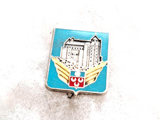 Un insigne air " Base
