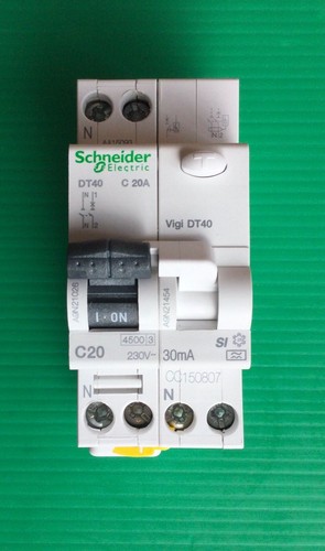 Disjoncteur a9n21026 - disjoncteur,