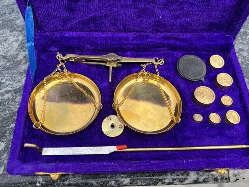 Ancienne balance poids - ancienne,