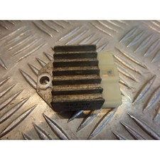 regulateur charge batterie