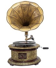 Gramophone avec pavillon pour