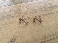 LOT DE DEUX CHIFFRES MÉTALLIQUE « 7 » POUR PATTES DE COL TISSU WW1/2 OCCASION