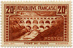 FRANCE N°262 "MONUMENTS ET SITES, PONT DU GARD 20 F" NEUF xTB