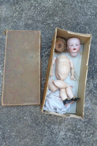Tete bebe caractere - caractere, et