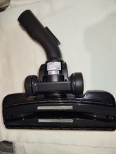 Brosse aspirateur injecteur