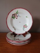 4 Assiettes Creuses & 1