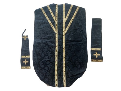 Tenue prêtre chasuble - prêtre,
