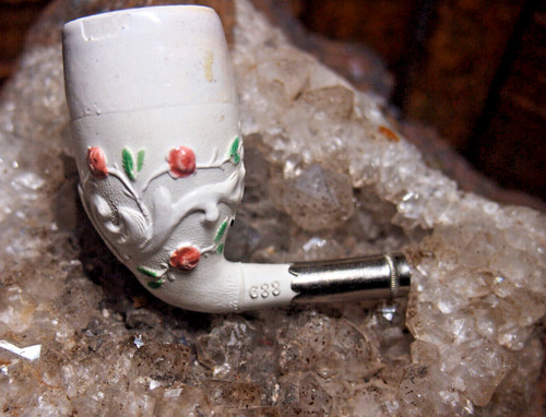 Pipe terre cuite - terre, sculptée