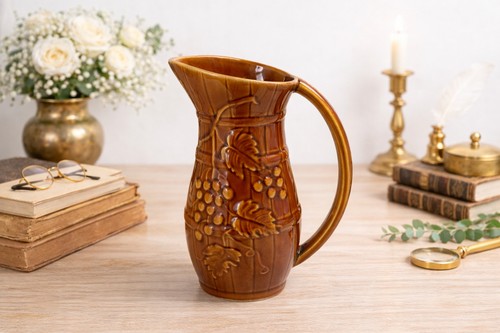 Ancien pichet vin décor - À,
