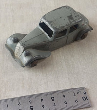 Ancienne petite voiture