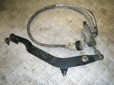 pedale de frein et maitre cylindre arrière quad hytrack 310 S ou 320 S