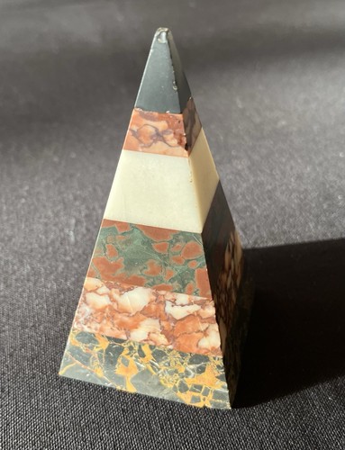 Pyramide marqueterie de - pyramide,