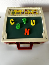 Jeu de pupitre d'école