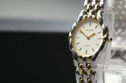 Montre ovale femme - vintage, n