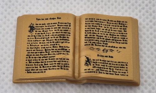Livre dore avec anciennes - livre,