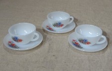 3 tasses et sous tasse  Arcopal vintage 60's 70's décor fleurs