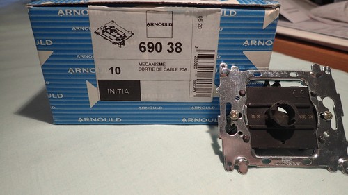 Arnould initia 69038 - arnould,