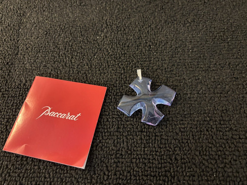 Pendentif bleu violet croix
