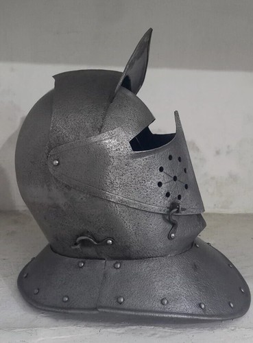 Ancien casque armure - ancien, forgé