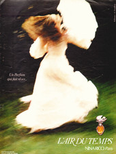 Pub parfum - (, temps