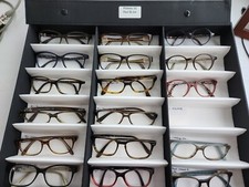 Lot de Lunettes GIVENCHY  Occasion 18 Paires e Montures Deuxième  Main