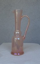 Italie - Aiguière soliflore en opaline rose pale irisée 24.5 cm fait à la main