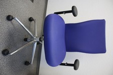 Vitra T-Chair Bureau Pivotant Chromé Par Antonio Citterio Bleu