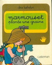 Marmouset plante une graine -