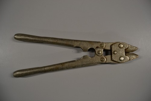 Cisaille barbelés - cisaille,