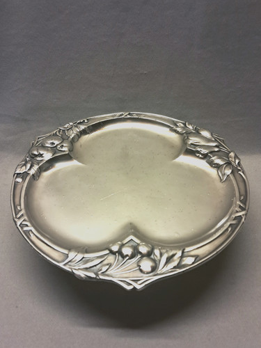 Art nouveau coupe sur - -,