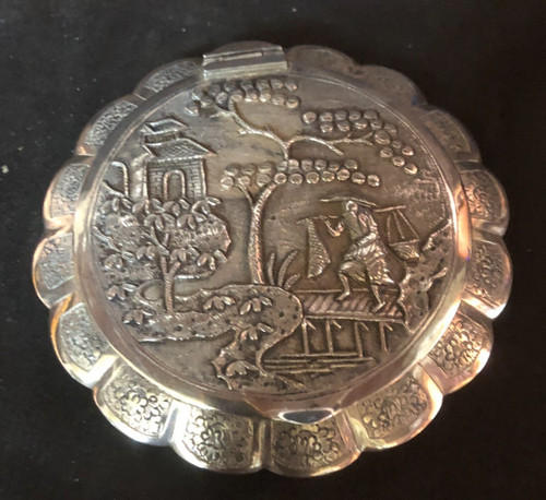 Boite poudrier ancien