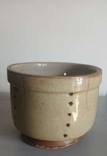 Ancienne faisselle egouttoir - ancienne,