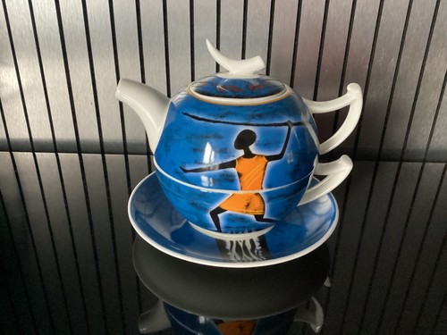 Tasses avec theiere fine - tasses,