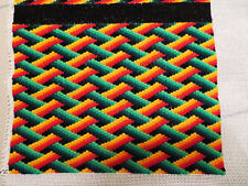 TAPISSERIE POP ART  brodée main façon POINT de HONGRIE MULTICOLORE (SAC ?)