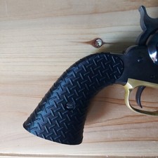 Plaquettes Remington 1858 Pietta texture treadplate noir