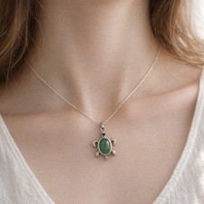 Collier pendentif tortue