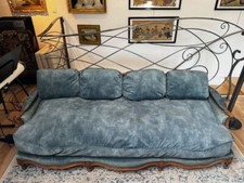 Canapé de style Louis XV 4 places en velour bleu canard